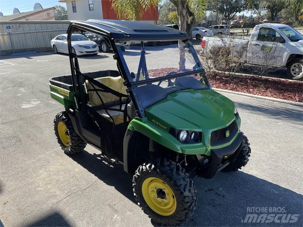 John Deere 560E ماكينات منفعة عامة