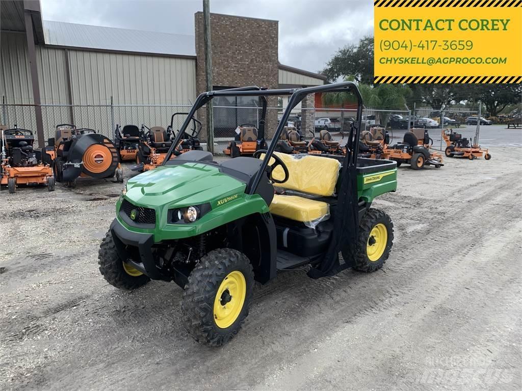 John Deere 560E ماكينات منفعة عامة