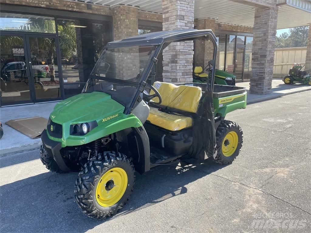 John Deere 560E ماكينات منفعة عامة