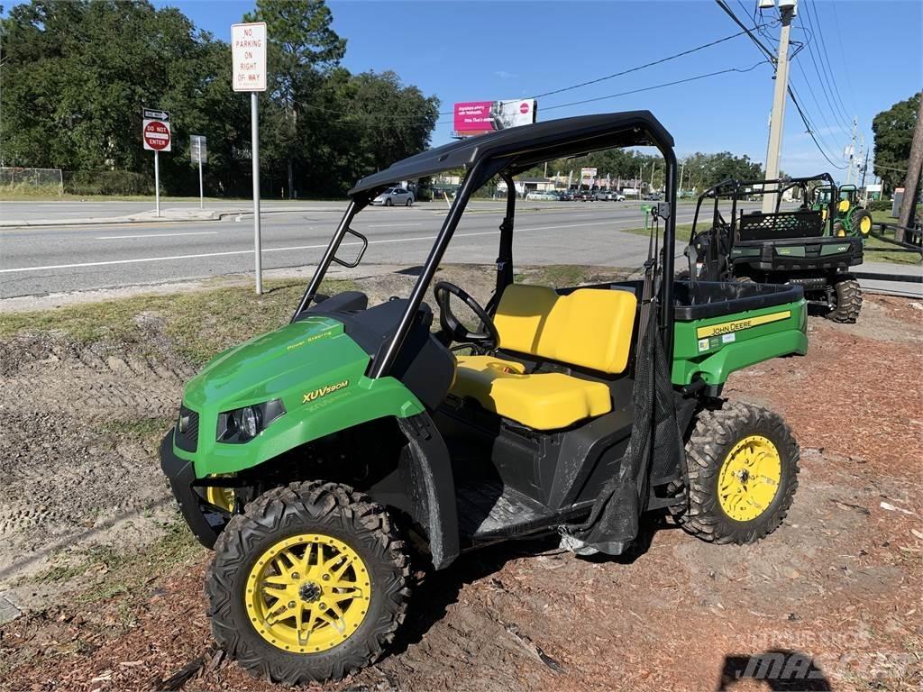 John Deere 590M ماكينات منفعة عامة