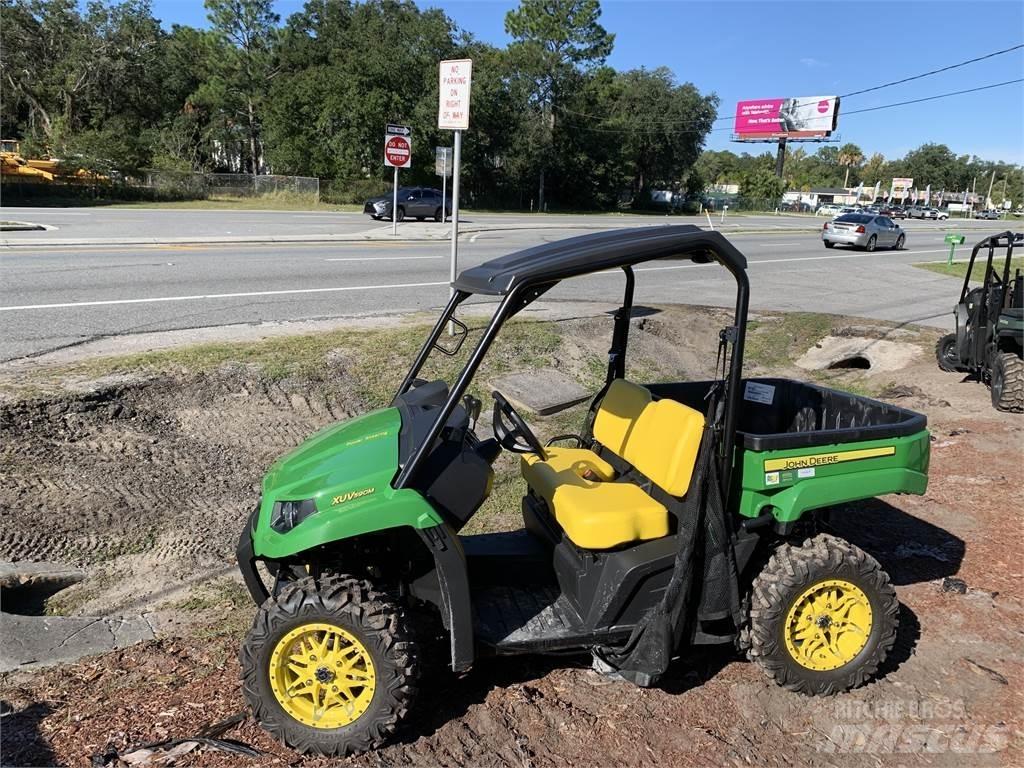 John Deere 590M ماكينات منفعة عامة
