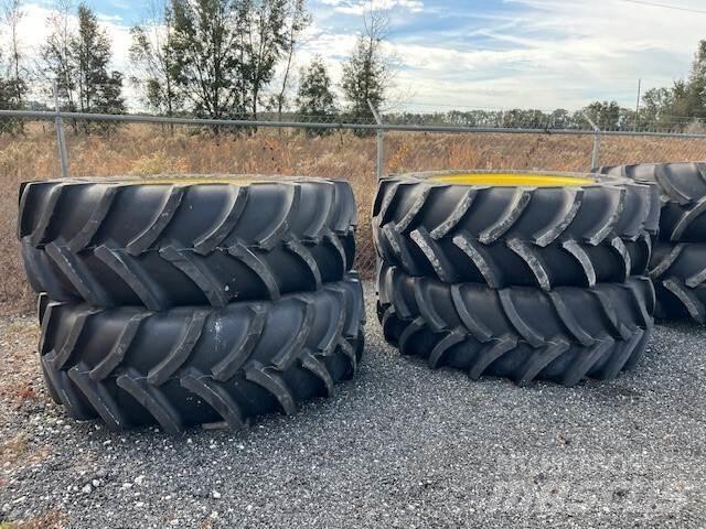 John Deere 600R الرشاشات
