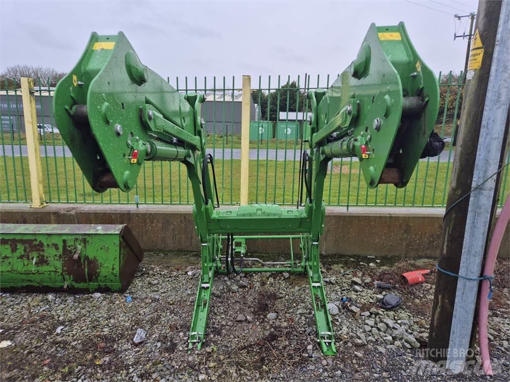 John Deere 603R الجرارات