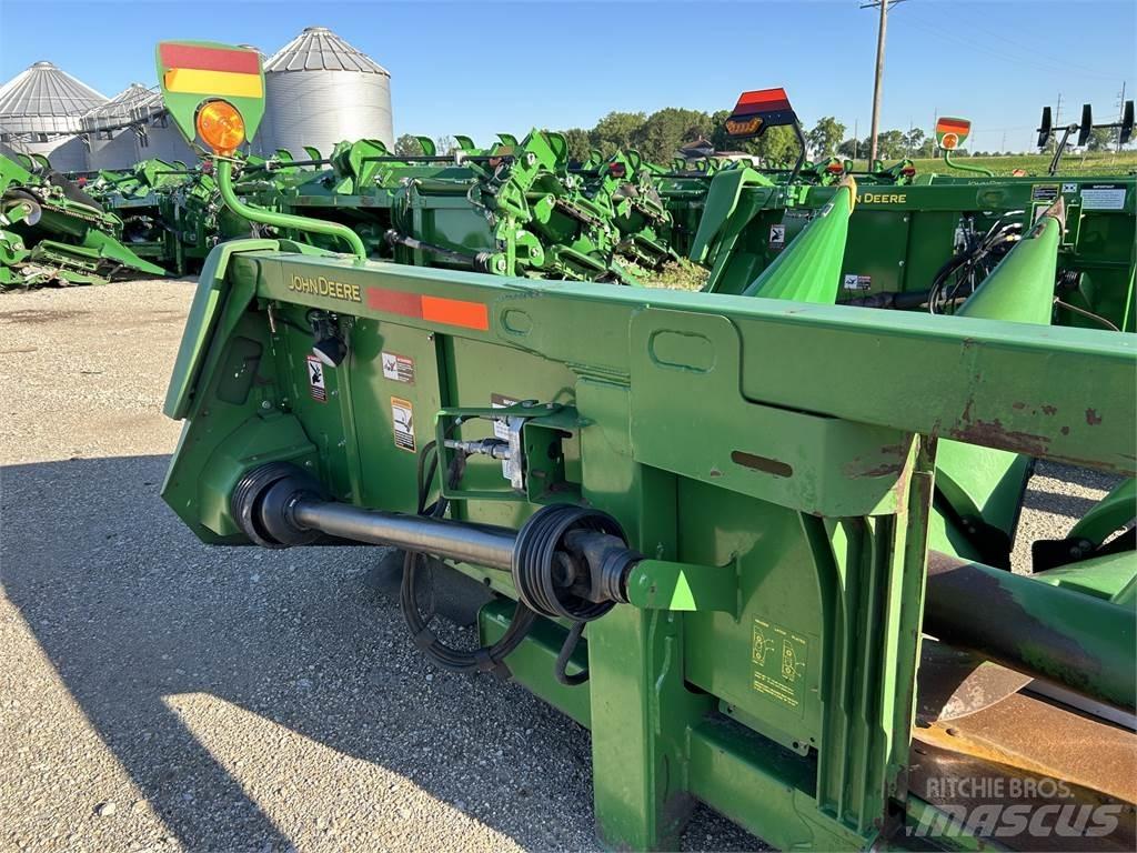 John Deere 608C ملحقات الحصادات