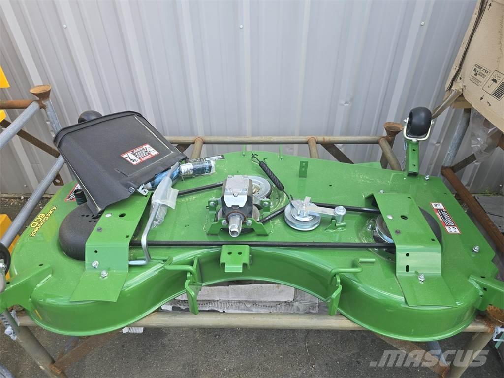 John Deere 60D ركوب الحشائش