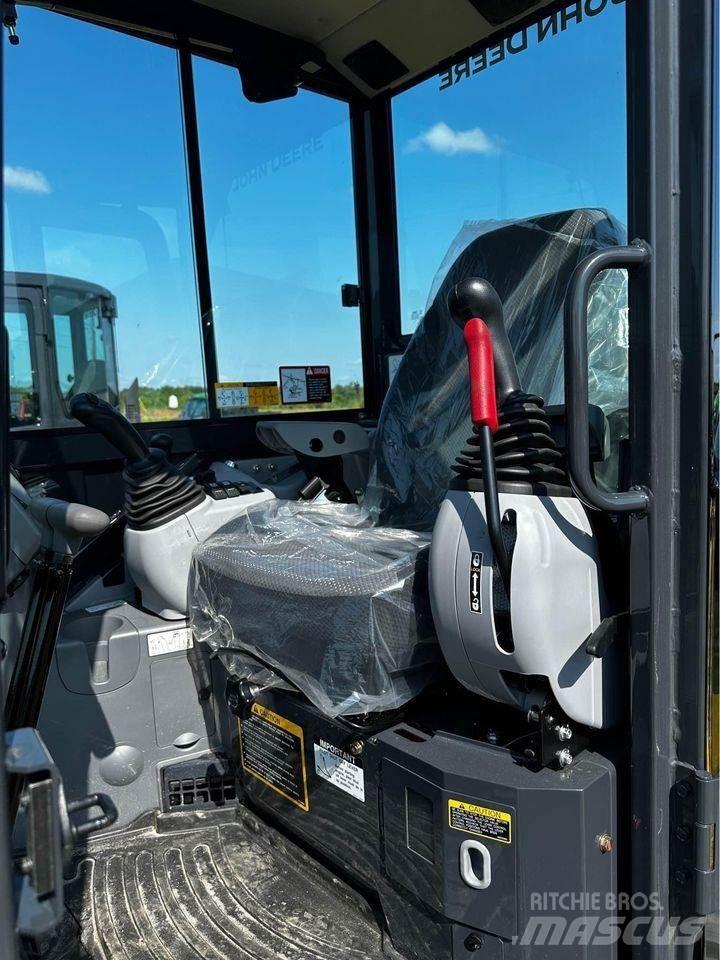 John Deere 60P حفارات زحافة