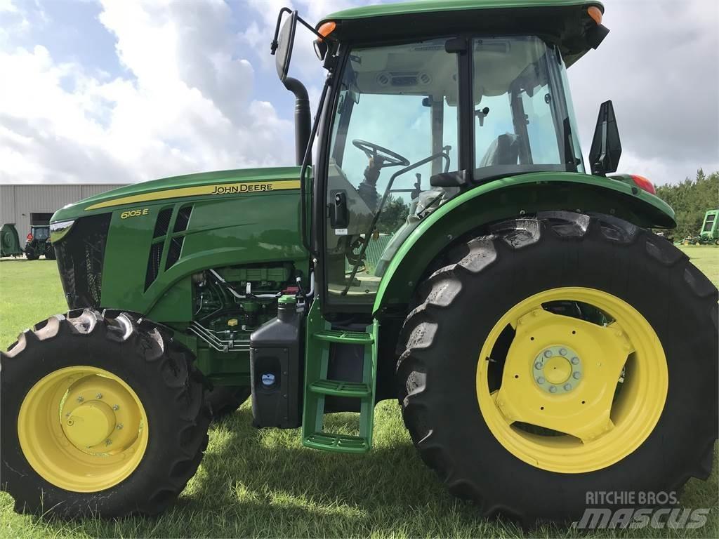 John Deere 6105E الجرارات
