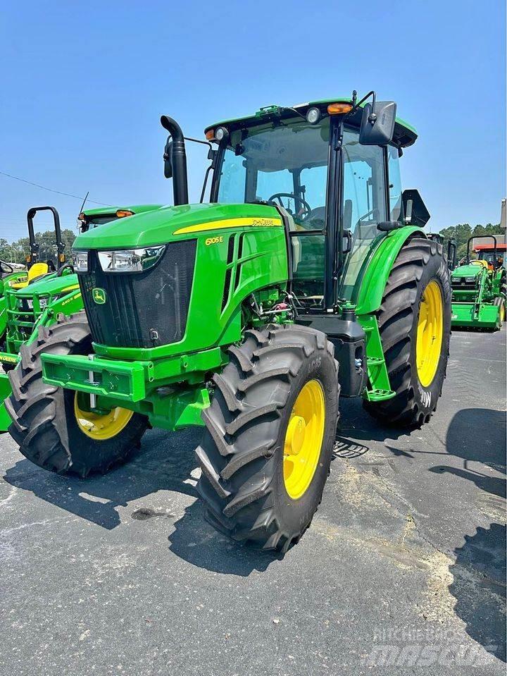 John Deere 6105E الجرارات