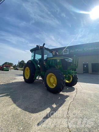 John Deere 6105E الجرارات