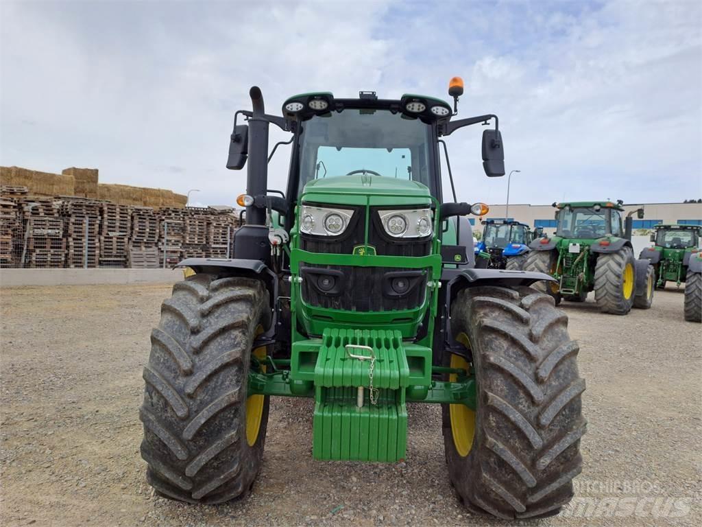 John Deere 6155M الجرارات