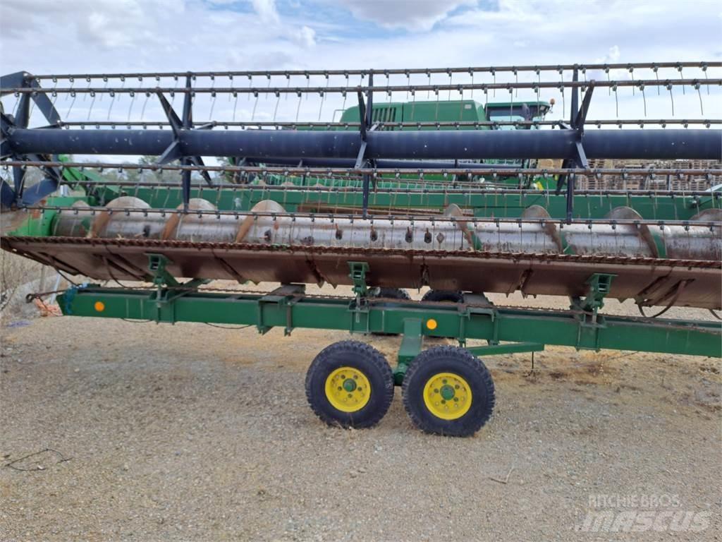 John Deere 620R ملحقات الحصادات