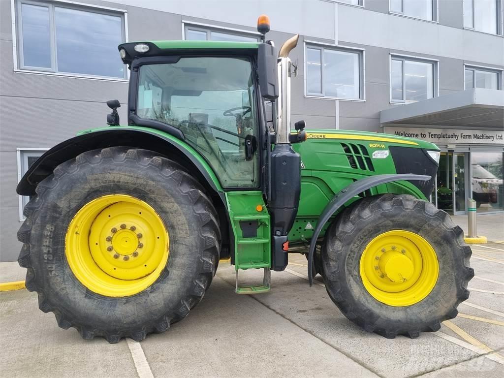 John Deere 6215R الجرارات