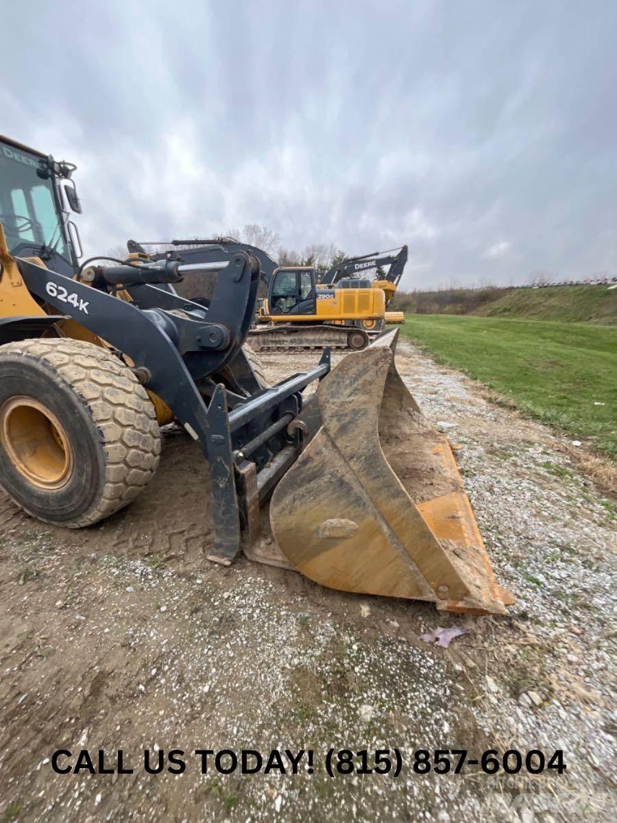 John Deere 624K لوادر بعجل