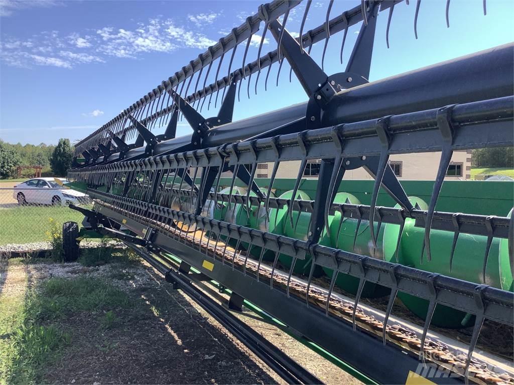 John Deere 635F ملحقات الحصادات