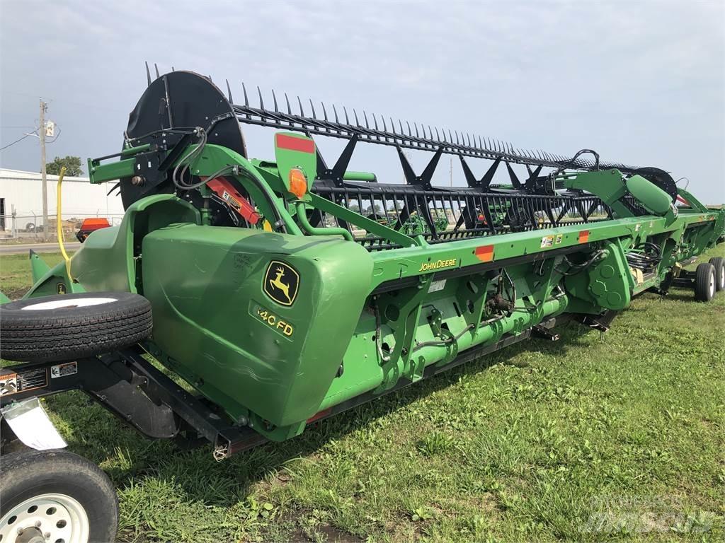John Deere 640FD ملحقات الحصادات