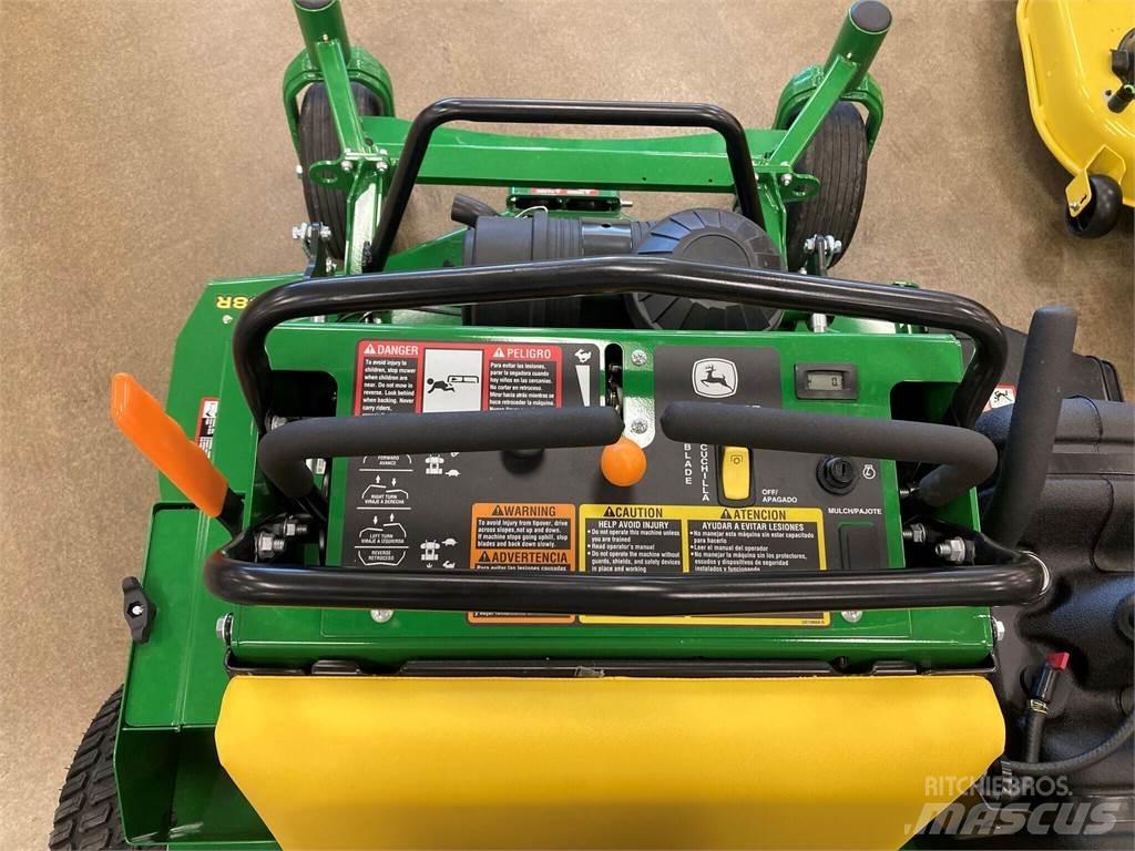 John Deere 648R ركوب الحشائش