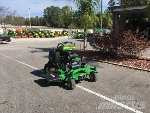 John Deere 648R ركوب الحشائش