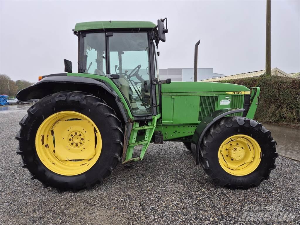 John Deere 6510 الجرارات