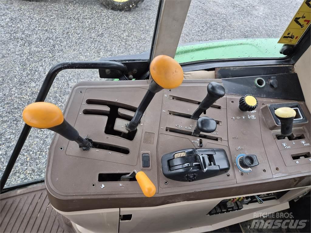 John Deere 6510 الجرارات