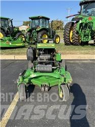 John Deere 652R ركوب الحشائش
