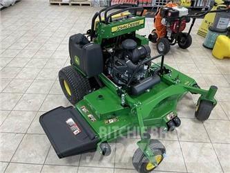 John Deere 661R ركوب الحشائش