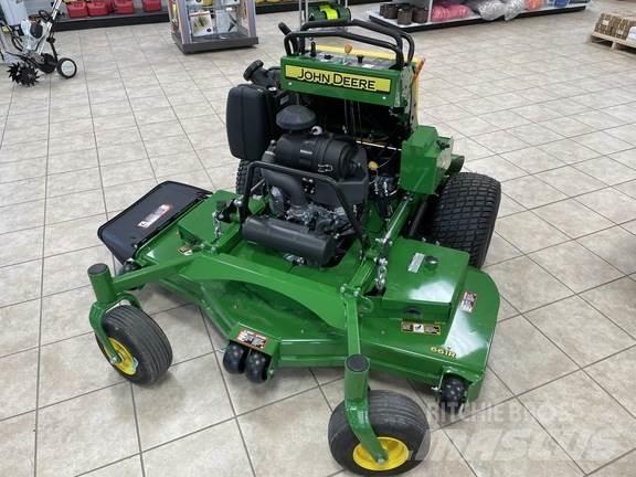 John Deere 661R ركوب الحشائش