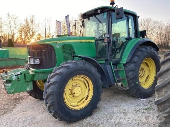 John Deere 6820 الجرارات