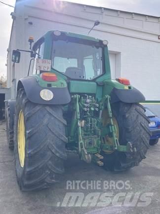 John Deere 6920 الجرارات