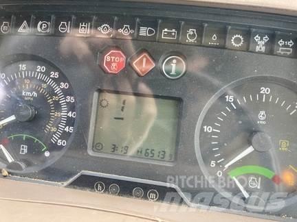 John Deere 6920 الجرارات