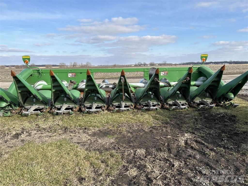 John Deere 708C ملحقات الحصادات