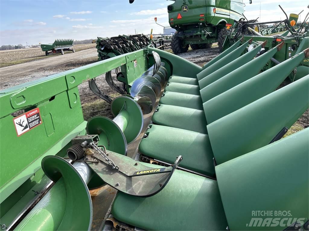 John Deere 708C ملحقات الحصادات