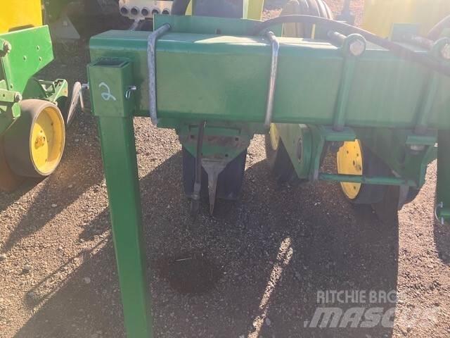 John Deere 7200 معدات بذر