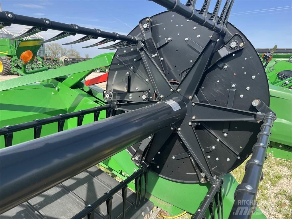 John Deere 740FD ملحقات الحصادات