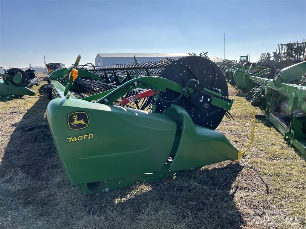 John Deere 740FD ملحقات الحصادات