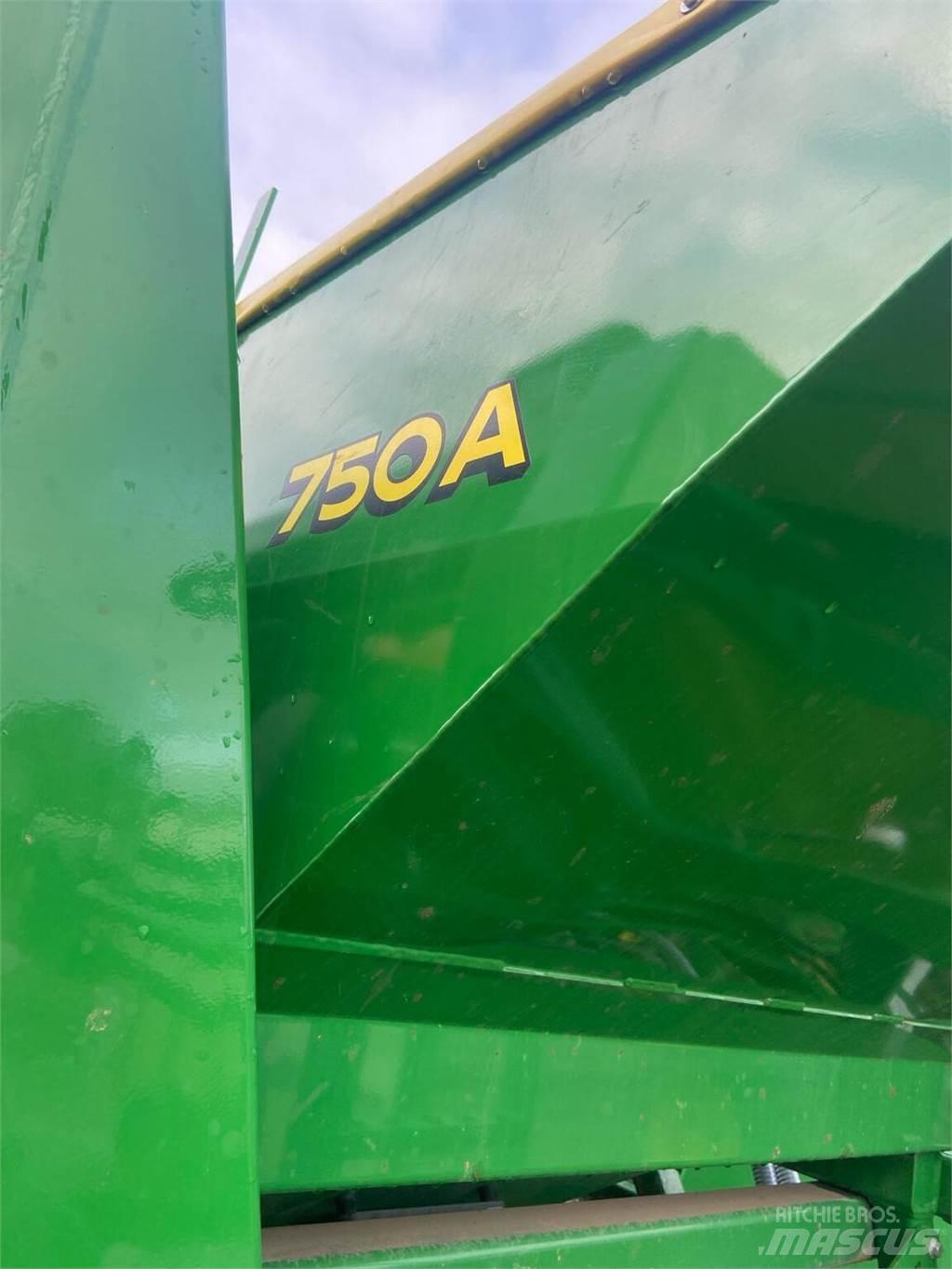 John Deere 750A مثاقيب