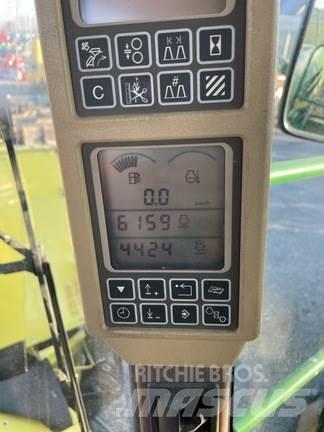 John Deere 7700 حصادات الأعلاف