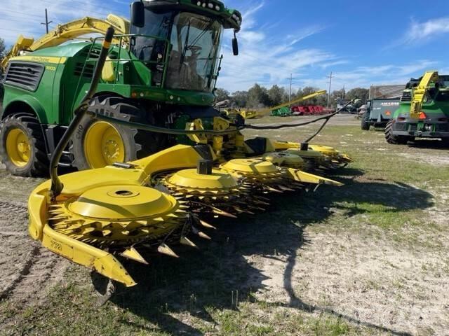 John Deere 772 معدات أخرى لحصاد العلف