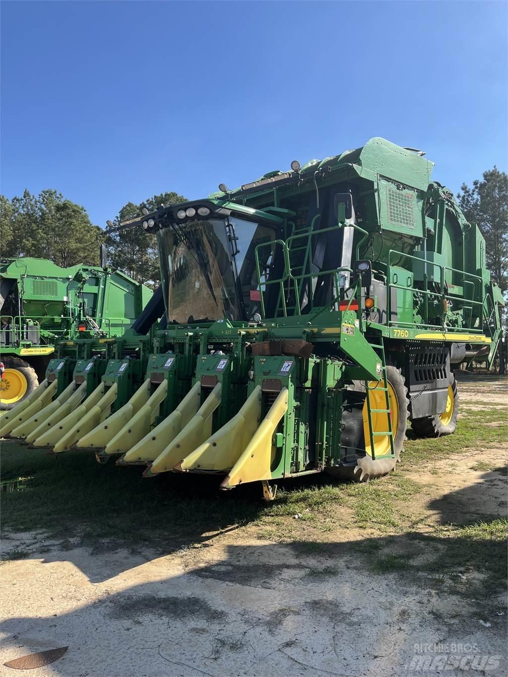 John Deere 7760 معدات أخرى للحصاد