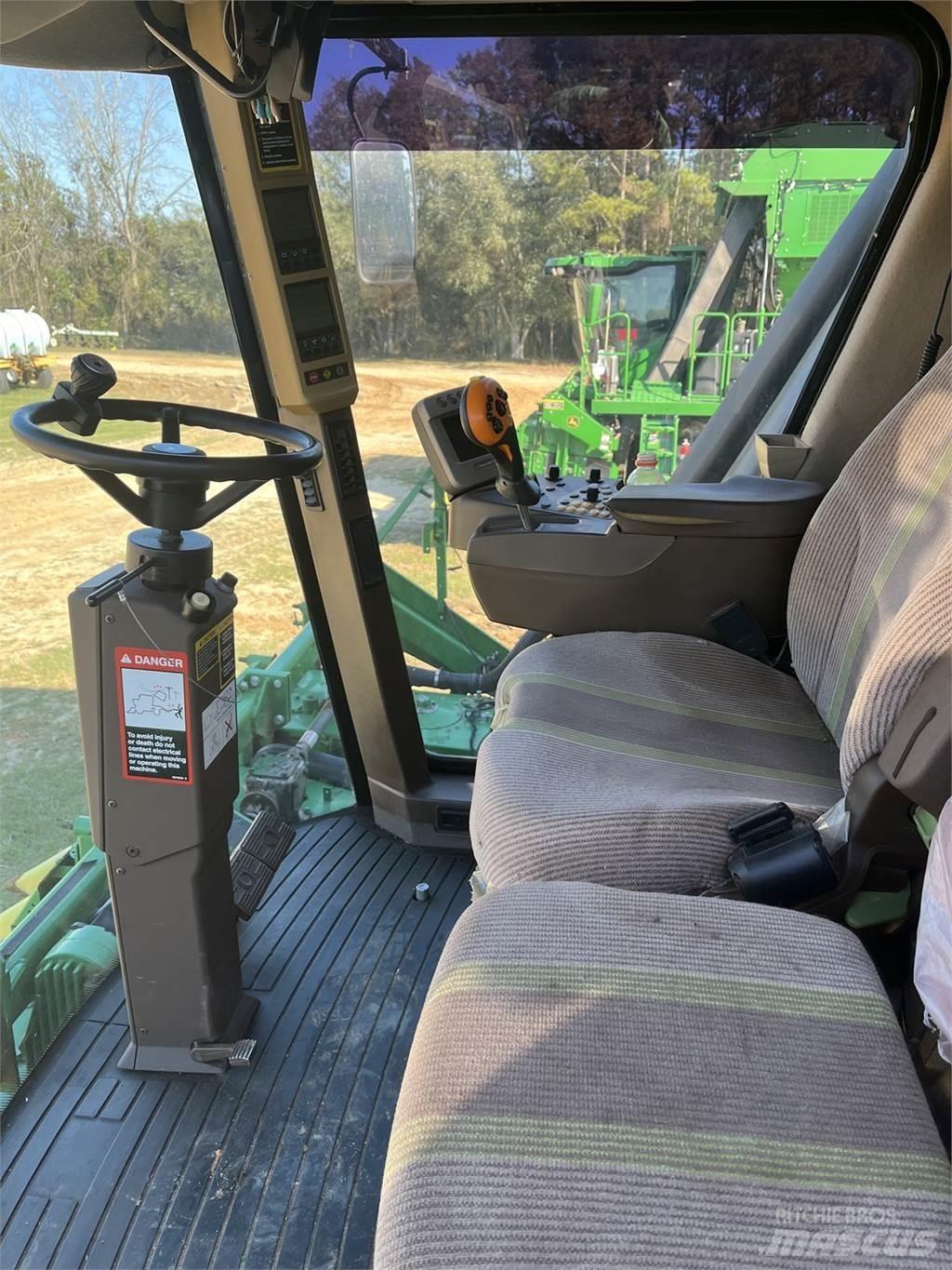 John Deere 7760 معدات أخرى للحصاد