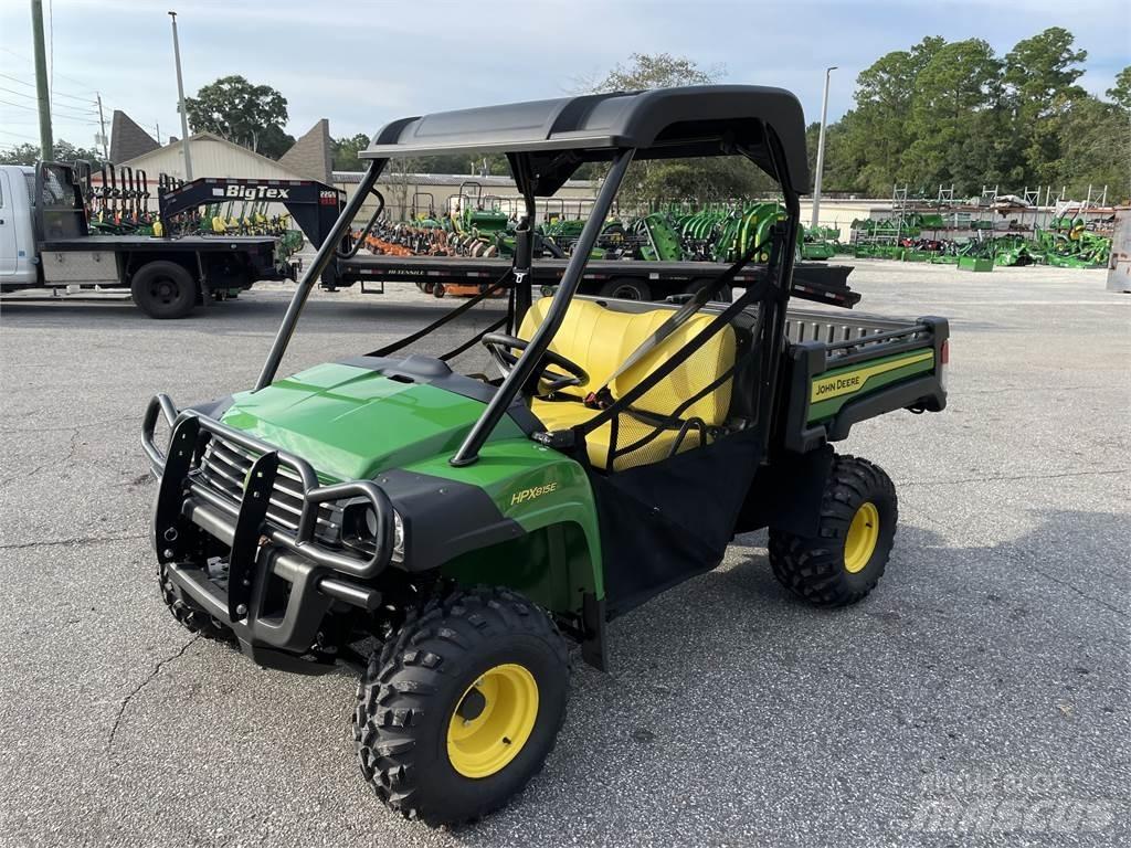 John Deere 815E ماكينات منفعة عامة