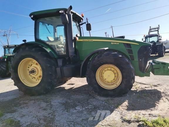 John Deere 8295R الجرارات