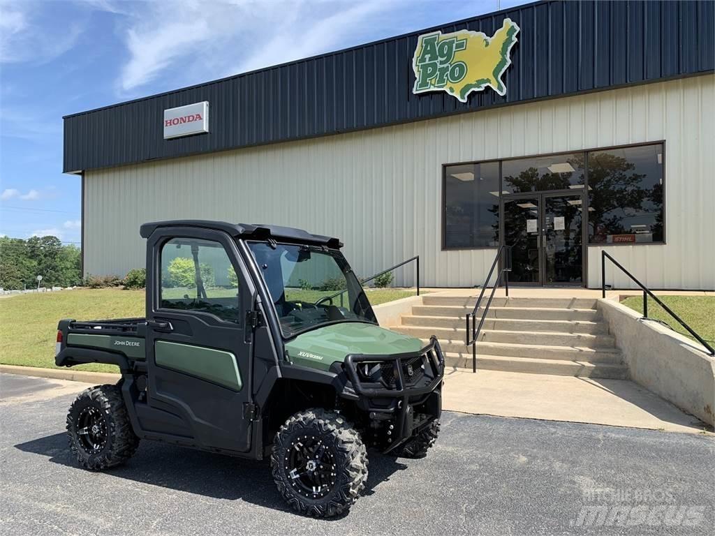 John Deere 835M ماكينات منفعة عامة