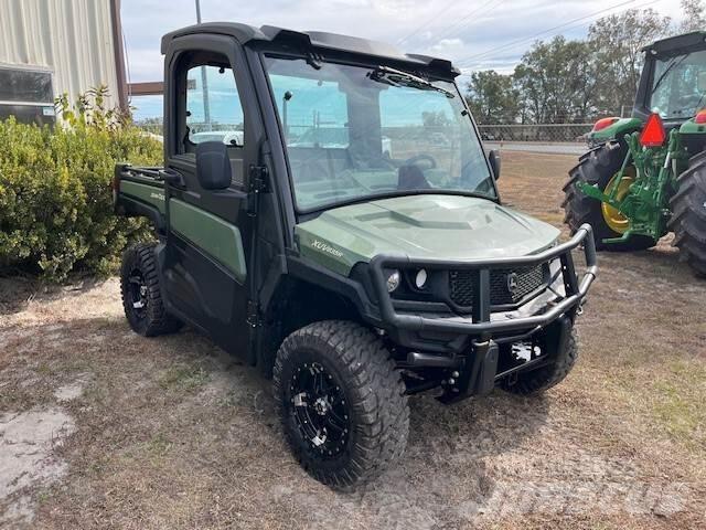 John Deere 835R ماكينات منفعة عامة
