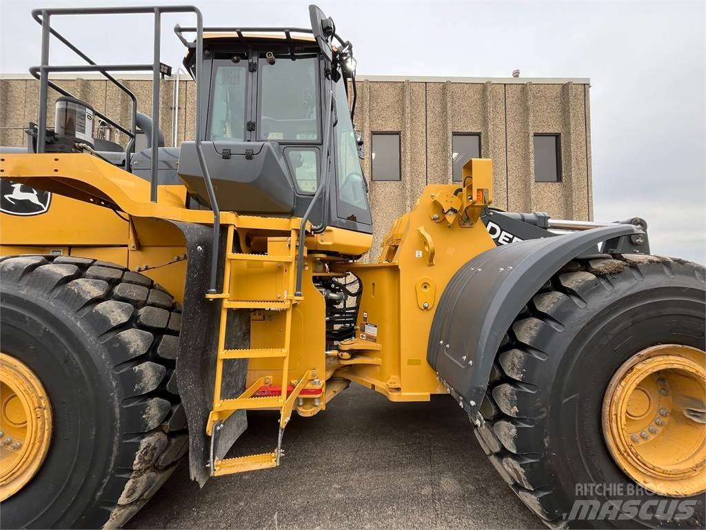 John Deere 844L لوادر بعجل