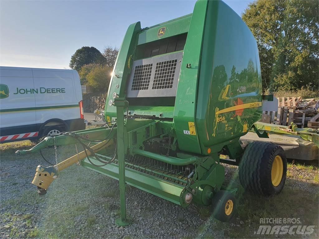 John Deere 854 محزمات مستديرة