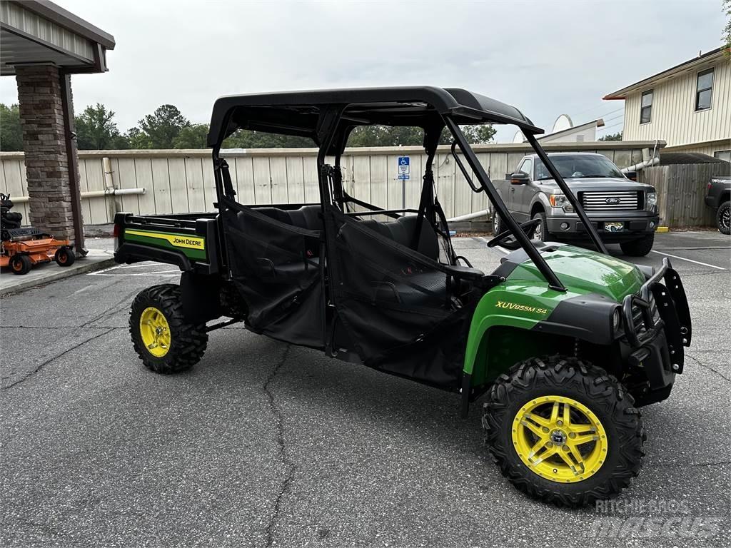 John Deere 855M ماكينات منفعة عامة