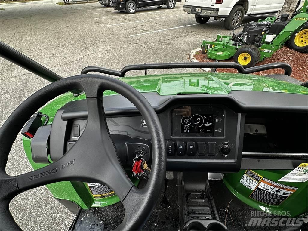 John Deere 855M ماكينات منفعة عامة