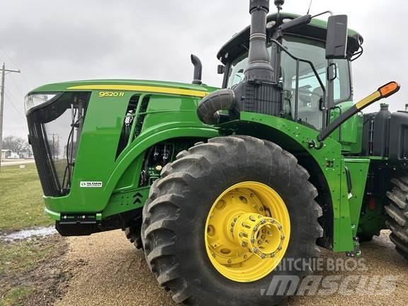 John Deere 9520R الجرارات