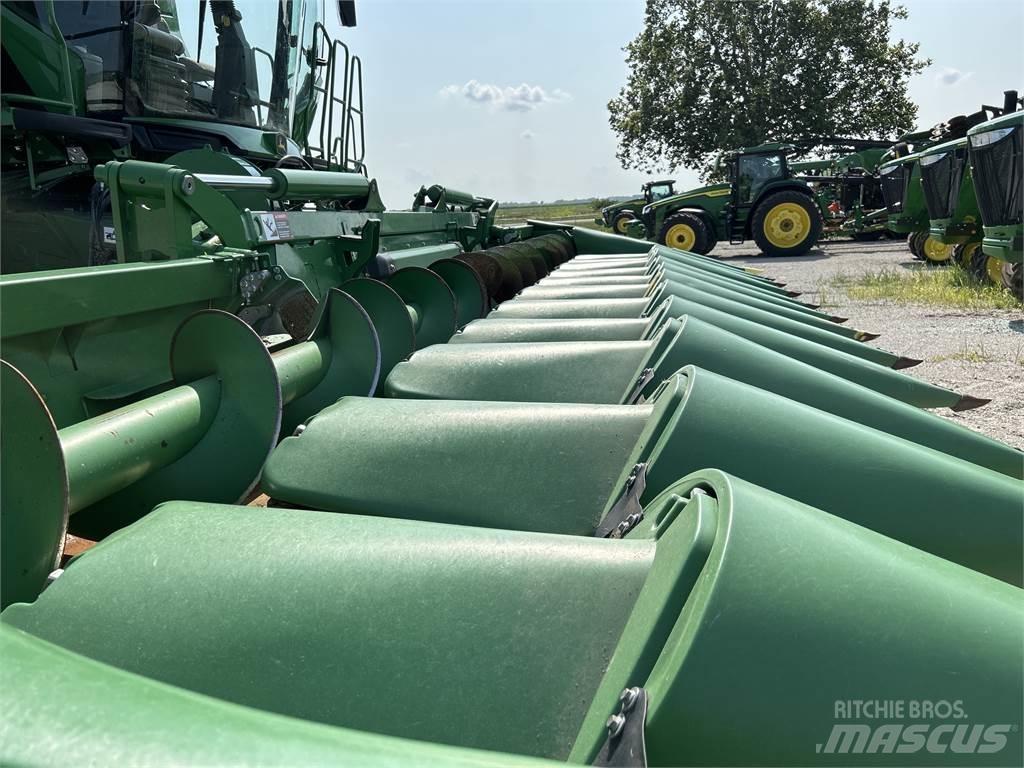 John Deere C12F ملحقات الحصادات