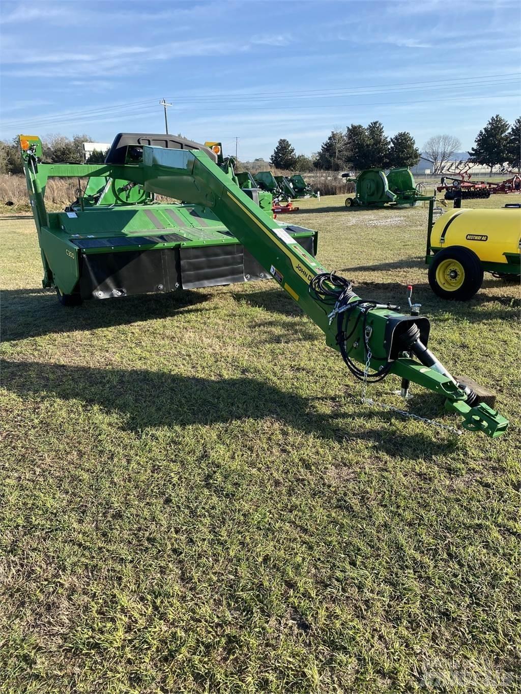 John Deere C300 جزازات مكيفات
